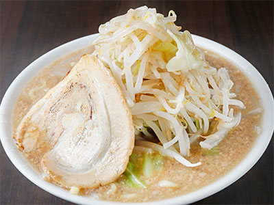 ガツ盛りラーメン